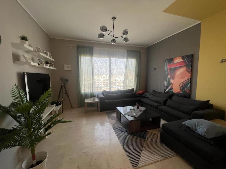 Cozy And Calm In Apartment *