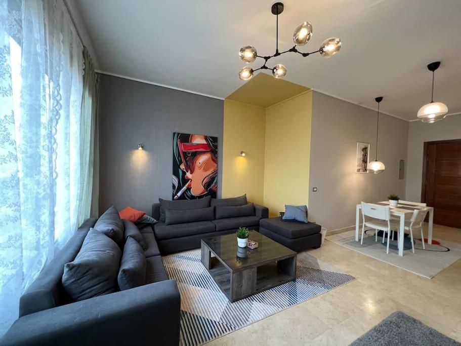 Cozy And Calm In Apartment *